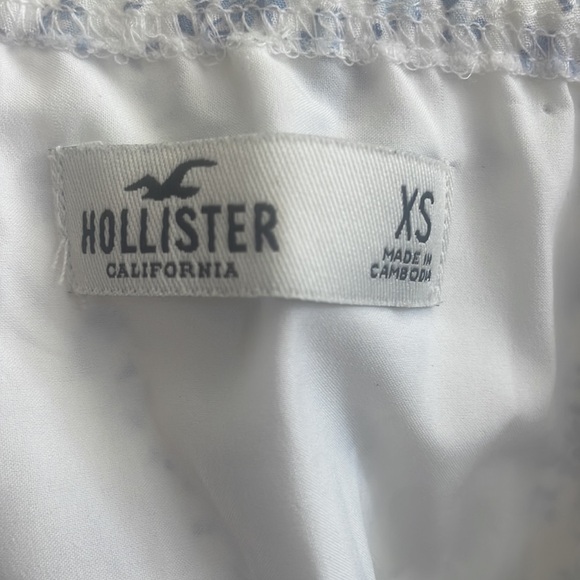 Hollister Floral Top - Picture 3 of 3